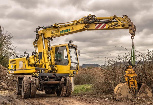 挖掘机培训课程设计:理论与实践相结合的教学法